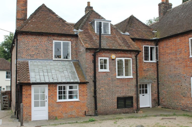 295930_10151194306941285_1972746903_n